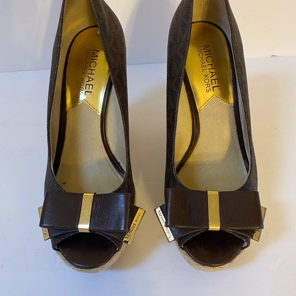 Michael Kors logo peep toe wedge - Picture 7 of 11